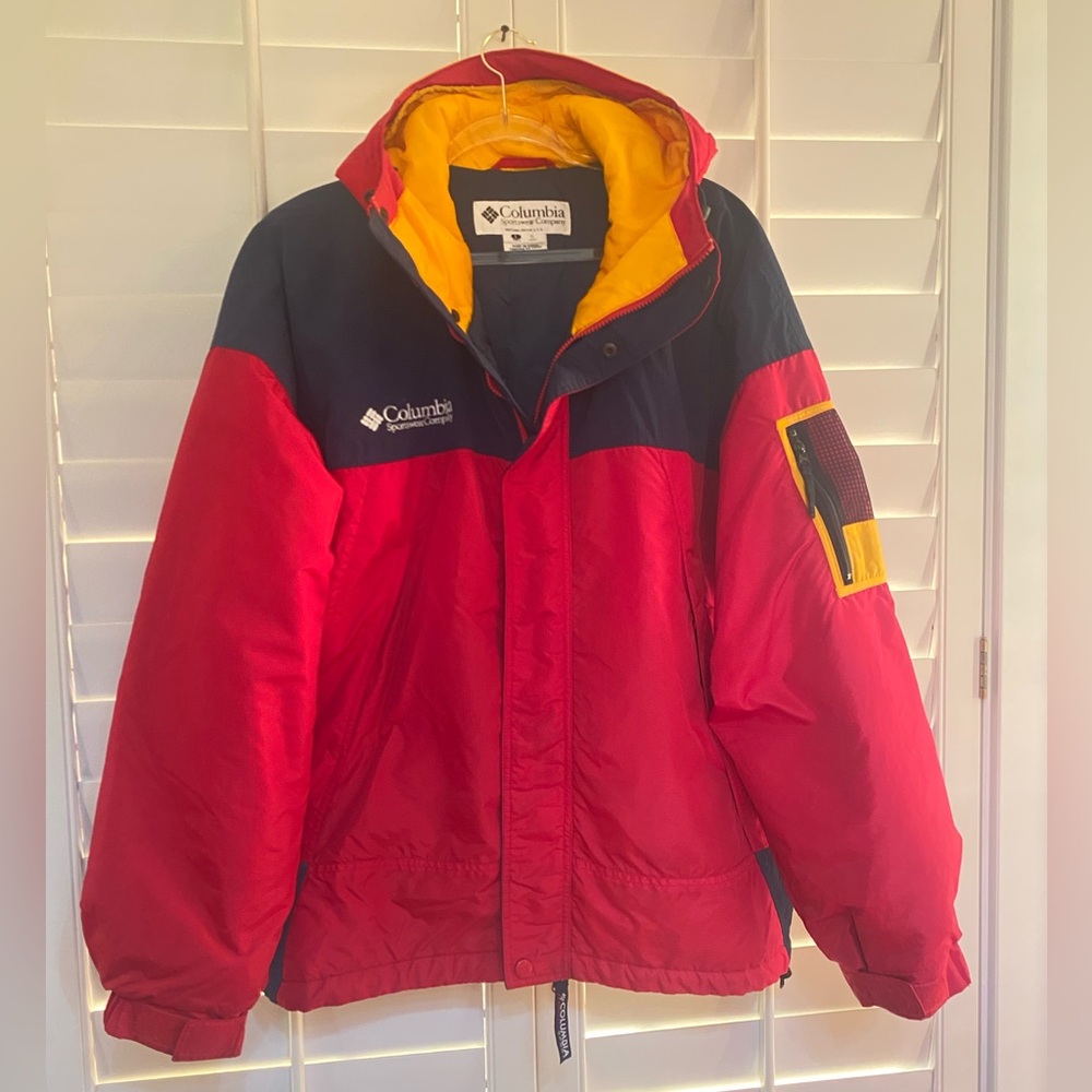 Columbia Sportswear Company Snow Jacket Vintage size Large Excellent Condition!
